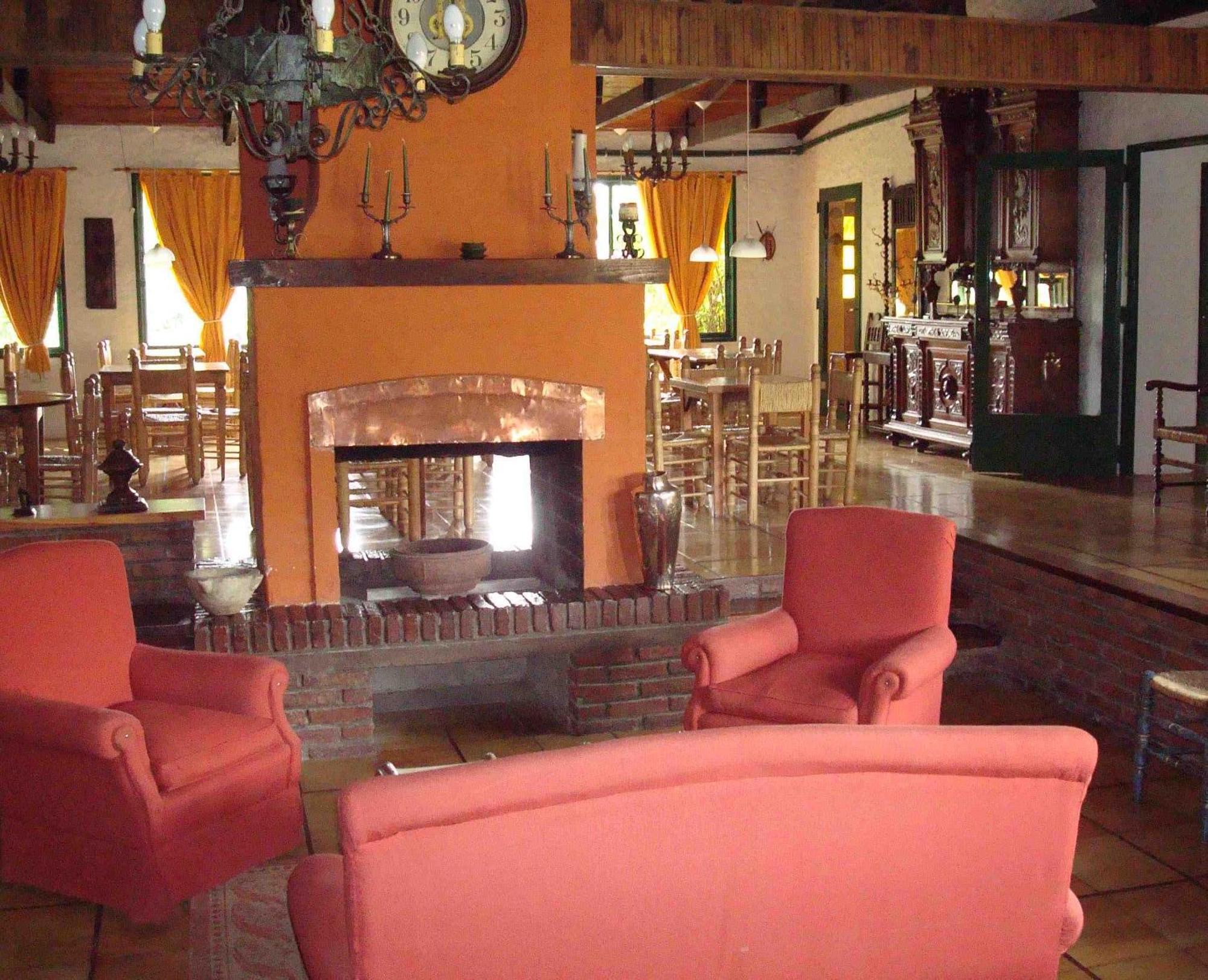 "La Loma" - Vieja Casona Aparthotel El Calafate Buitenkant foto
